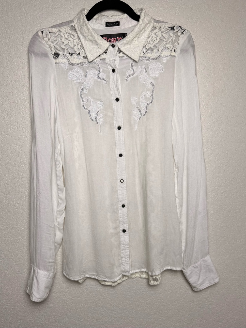 ROAR White Lace-Yoke Button Down Shirt